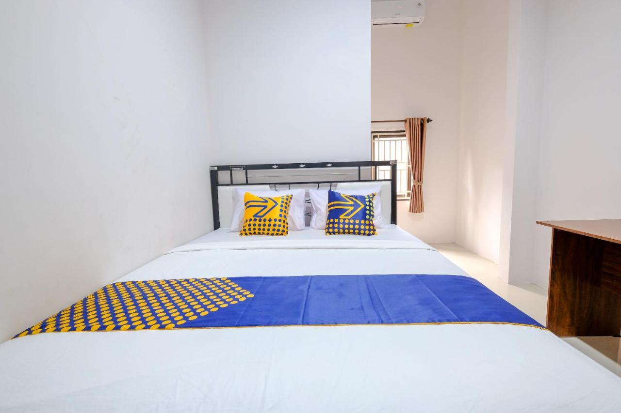 Spot On 1784 Tnc Residence Syariah Mataram Exterior foto